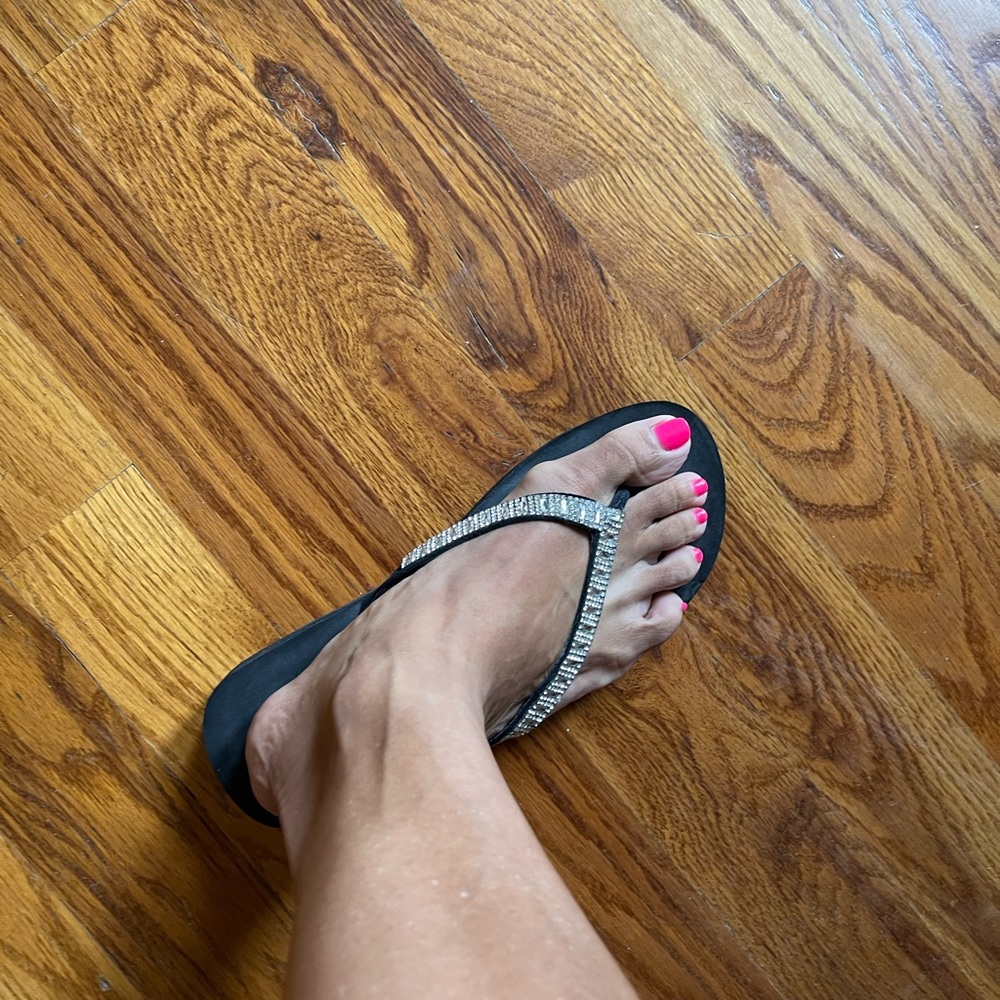 Yellow Box Flip flops